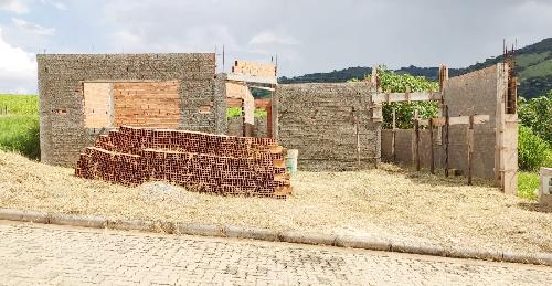 Vende-se: Terreno com ConstruÃ§Ã£o 