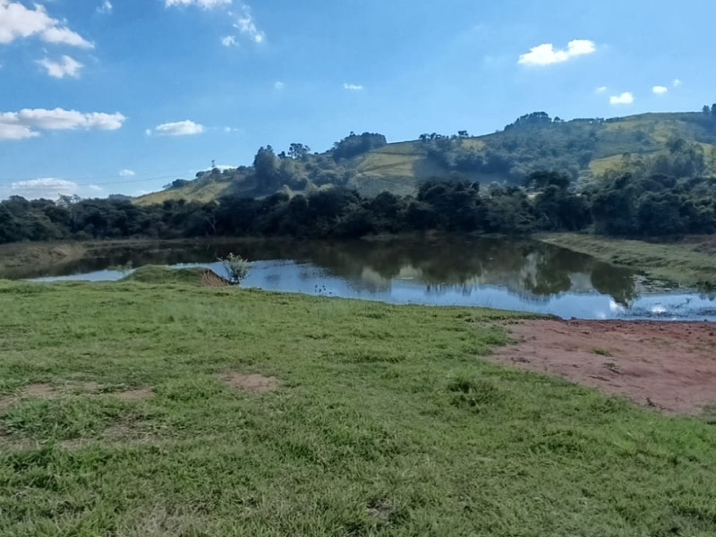 Área de 3,56 ha no bairro São Domingos, na cidade de Divinolândia - SP.