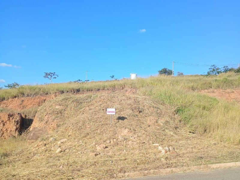 VENDE-SE: Terreno D-06, de 207 metros, bairro Jardim Vale dos Ypês, Divinolândia -SP. 
